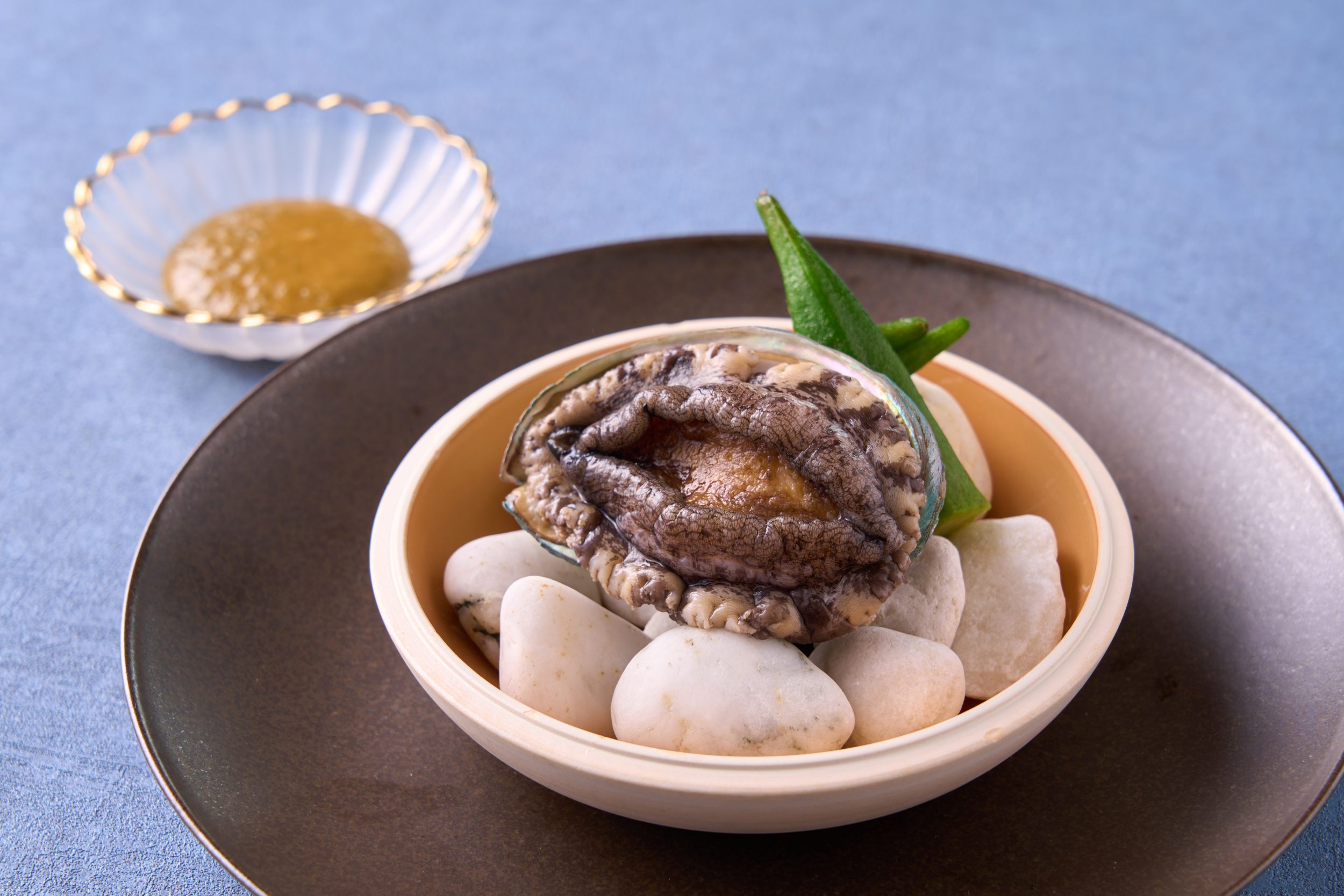 2月～8月限定/虾夷鲍的陶板烧包罗万象<带晚餐套餐>