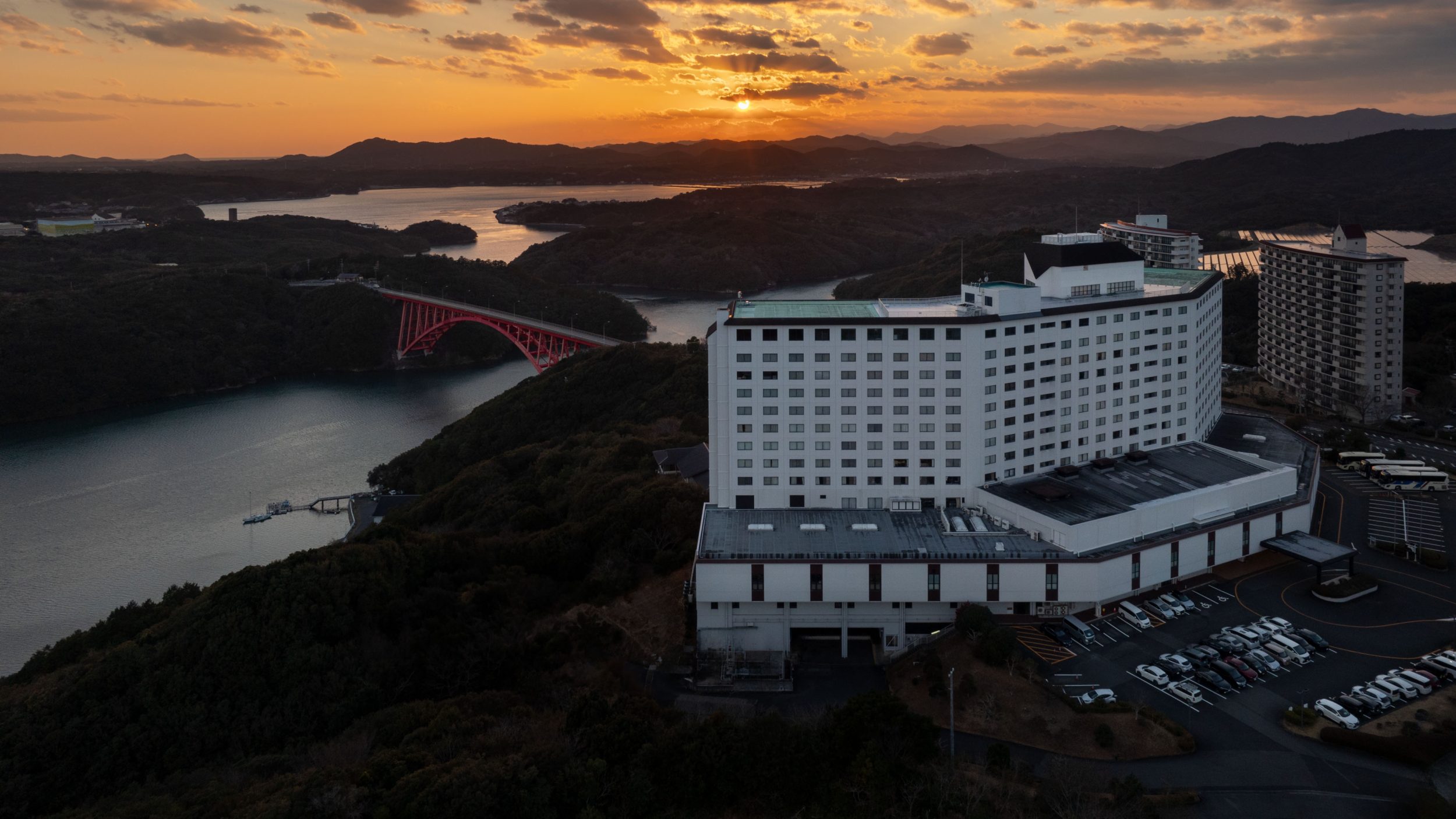 Weekday only / "Adult Travel" Senior Discount for Enjoying from the age of 60